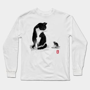 The cat and the little mouse Long Sleeve T-Shirt